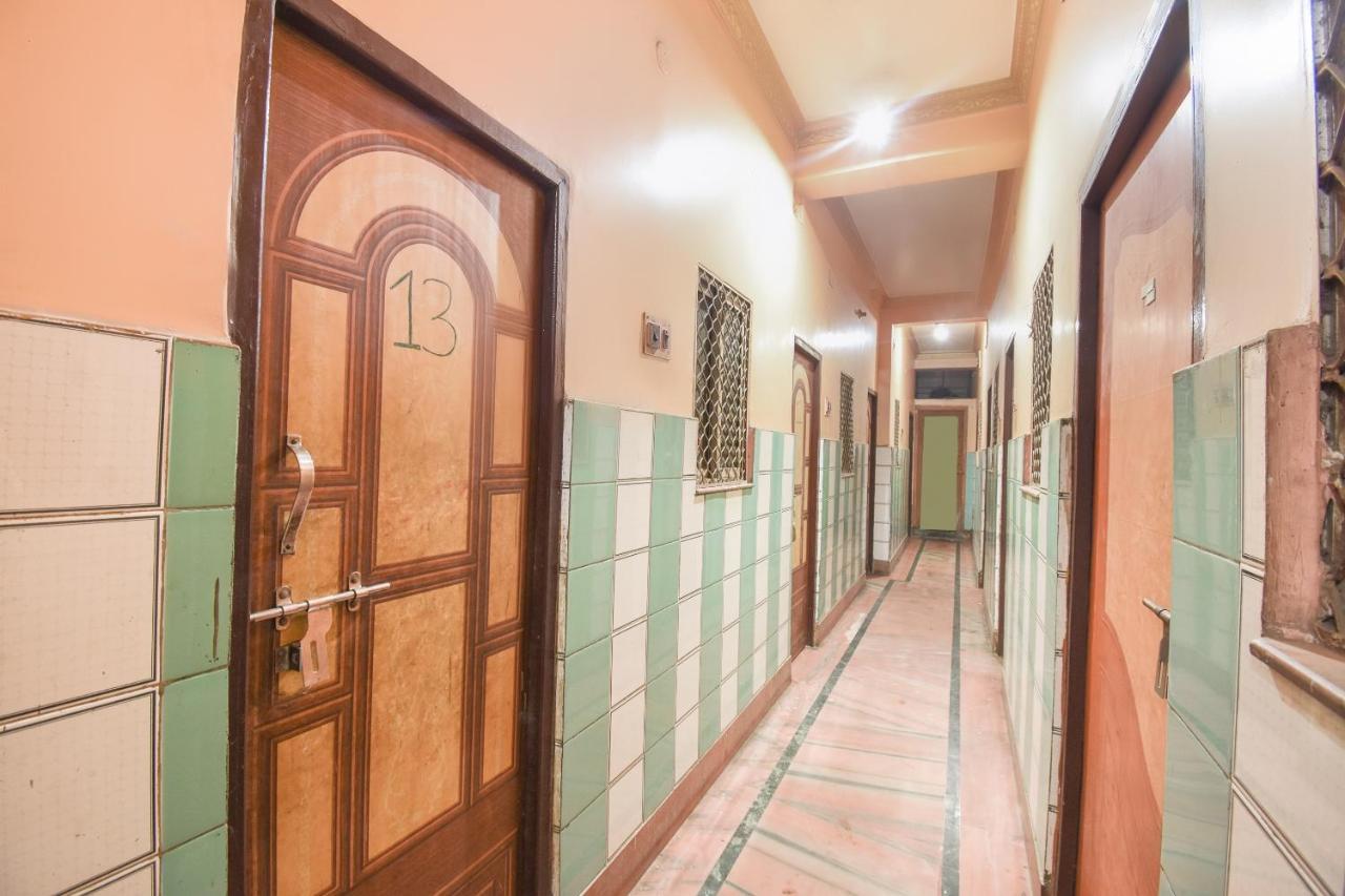 كولكاتا Spot On 70605 Taj Guest House المظهر الخارجي الصورة