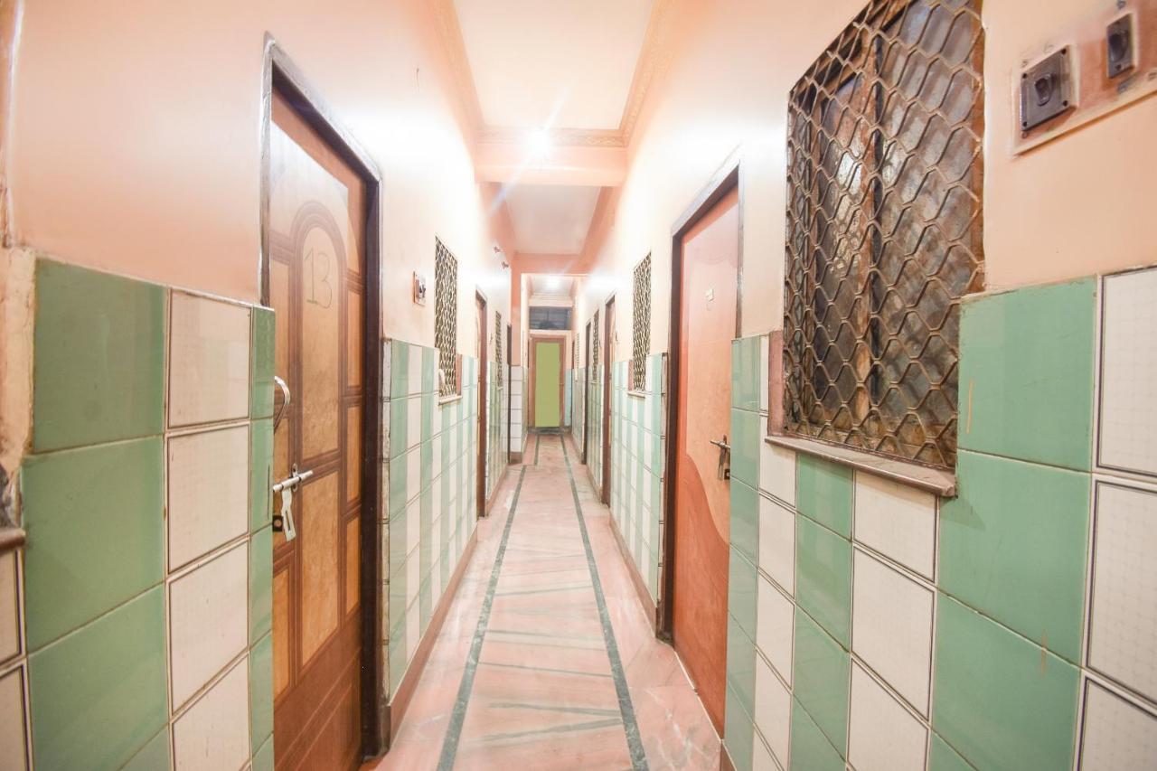كولكاتا Spot On 70605 Taj Guest House المظهر الخارجي الصورة