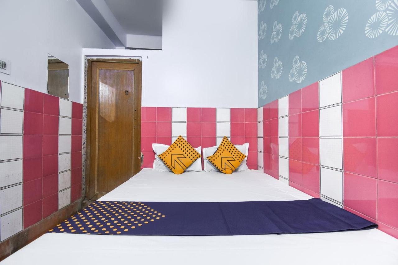 كولكاتا Spot On 70605 Taj Guest House المظهر الخارجي الصورة